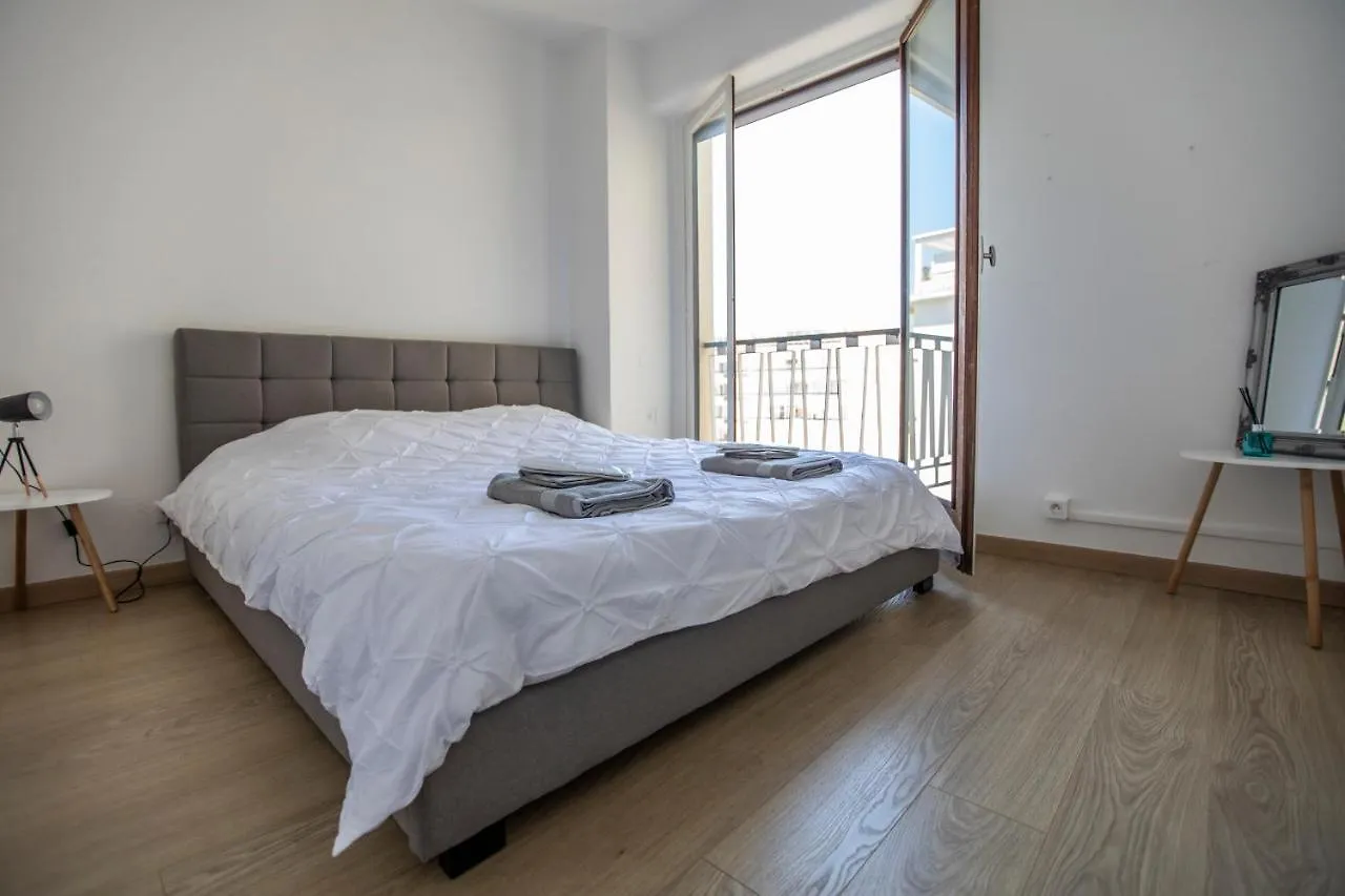 Апартаменты ++++ Renovated Cosy 50M2 Sunny Flat / Balcony / Close To Beach And To The Palais Des Festivals ++++ Канны