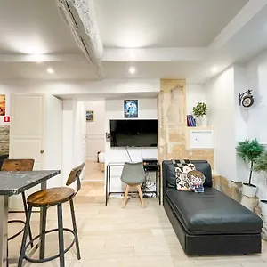 https://19-atelier-montorgueil-apartment.fr-paris.fr