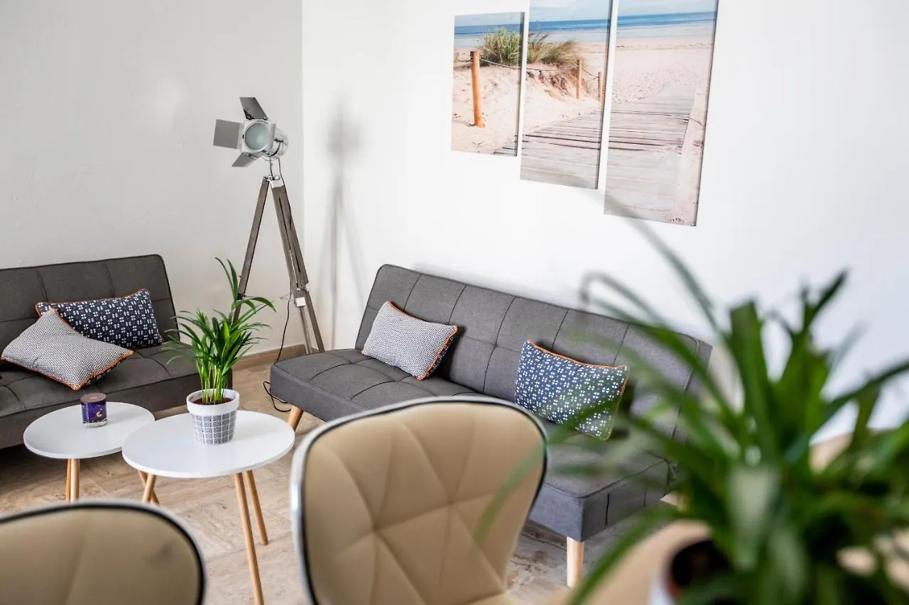 ++++ Renovated Cosy 50M2 Sunny Flat / Balcony / Close To Beach And To The Palais Des Festivals ++++ Cannes 0*,  Frankrijk
